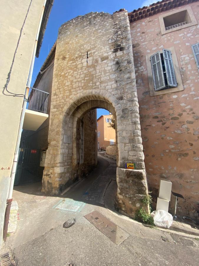 Bel Appartement T1 30M2 Centre Historique Aubagne Exterior photo